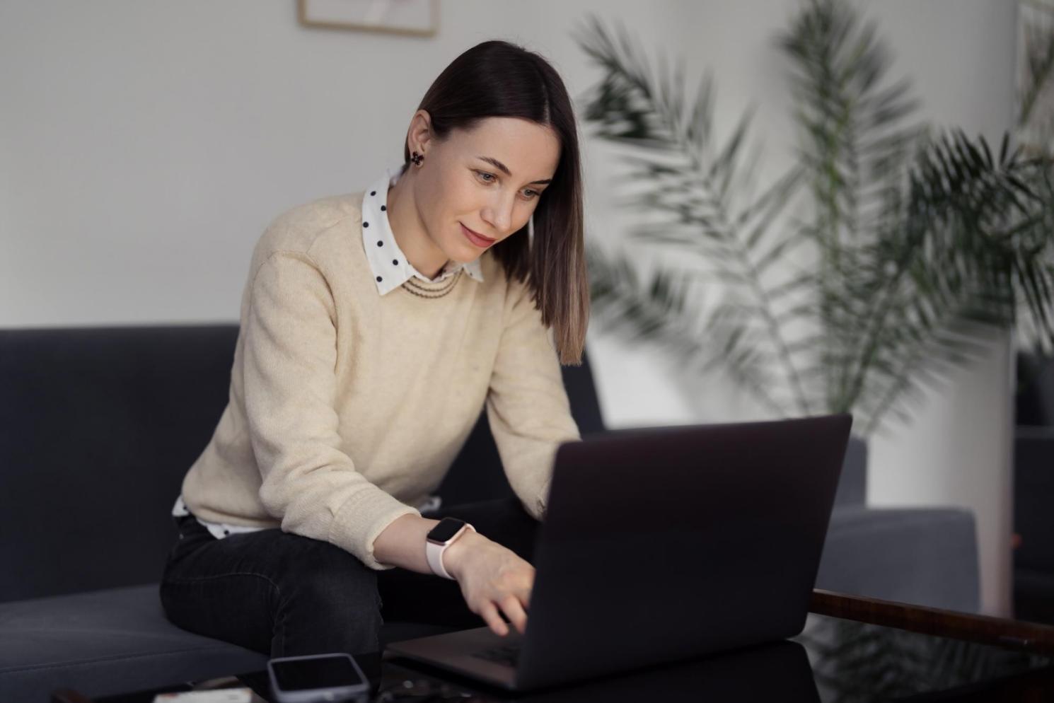 Groupe de travail collaboratif lors d'un exercice pratique en webinaire